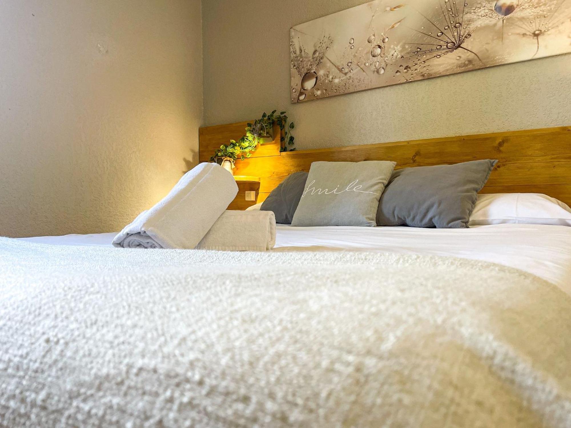 Apartamento Ideal Para Parejas En Enveitg Zewnętrze zdjęcie