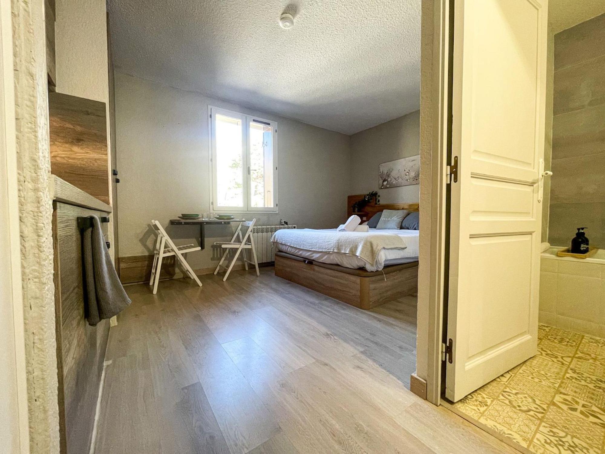 Apartamento Ideal Para Parejas En Enveitg Zewnętrze zdjęcie